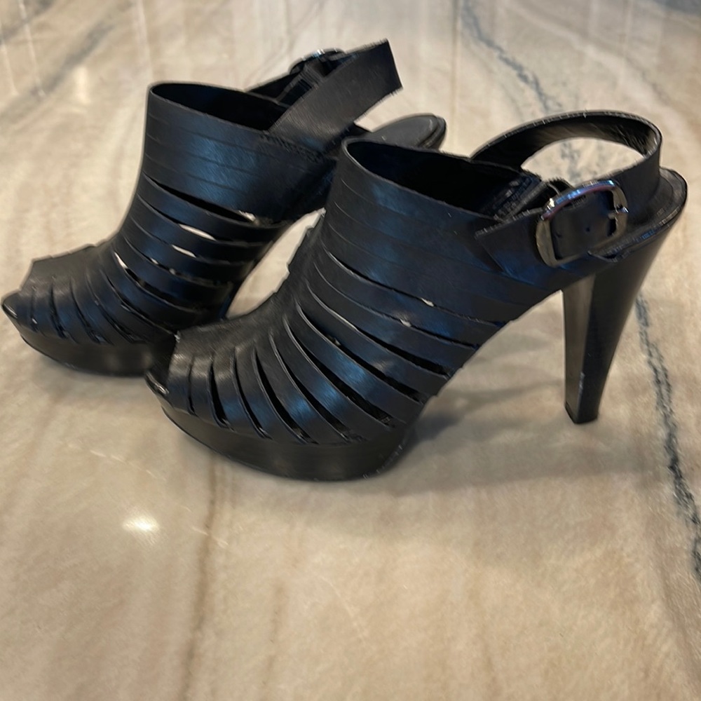 Beautiful Leather black heel. A.N.A., barely worn. Sz 8.5